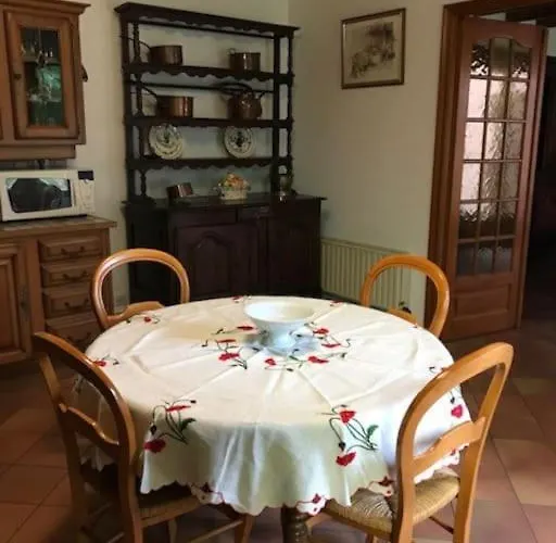 Le Des Francs Bourgeois Givry-en-Argonne