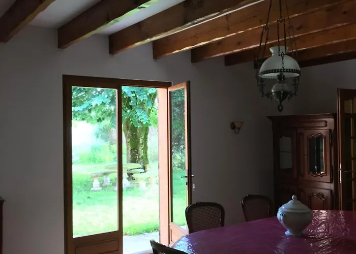 Le Des Francs Bourgeois Givry-en-Argonne